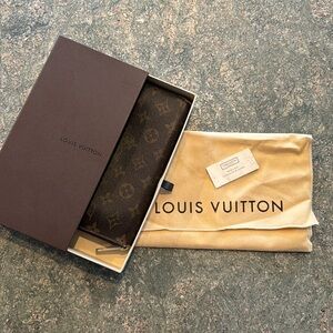 Vintage Louis Vuitton Zippy Wallet with Checkbook Flap